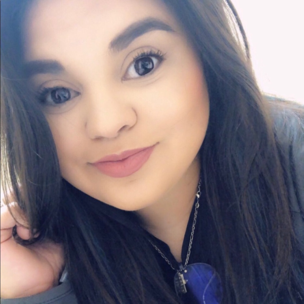 Meet your Posher, Christina